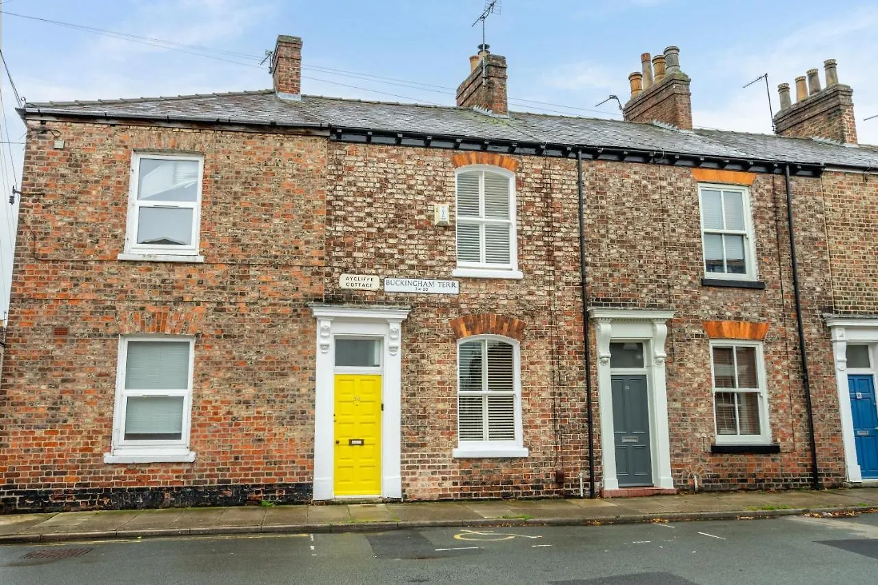 Aycliffe Cottage York 0*,